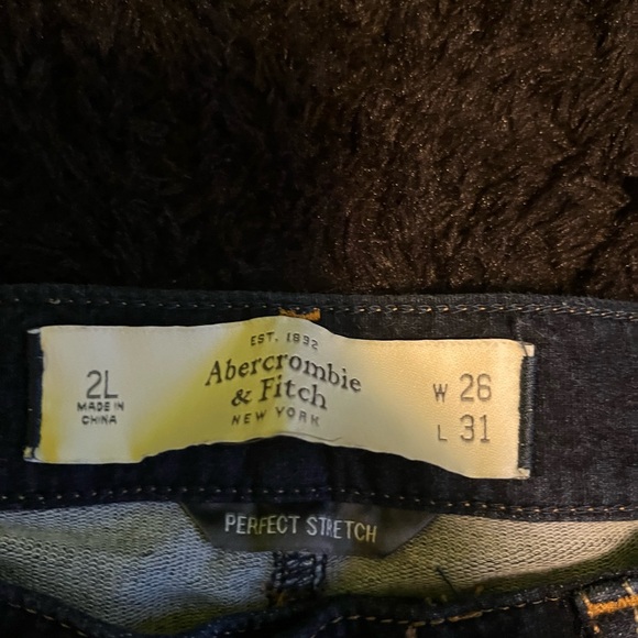 Abercrombie & Fitch Stretchy Dark Skinny Jeans Size 2L - Picture 2 of 4